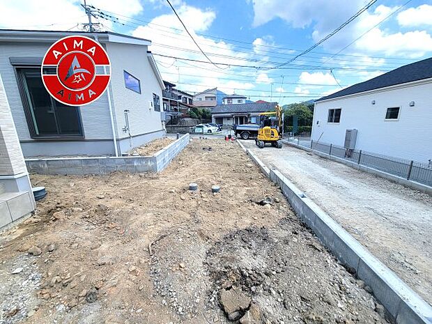 【外観】広々した駐車場です。