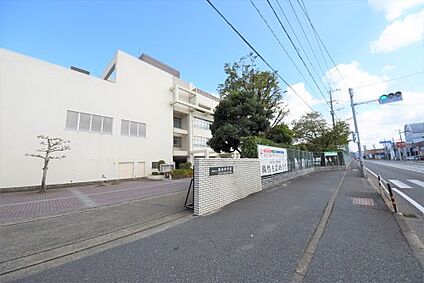 福岡市立板付中学校 徒歩598m