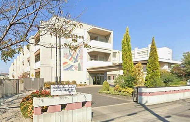 安城市立桜町小学校(約650m)