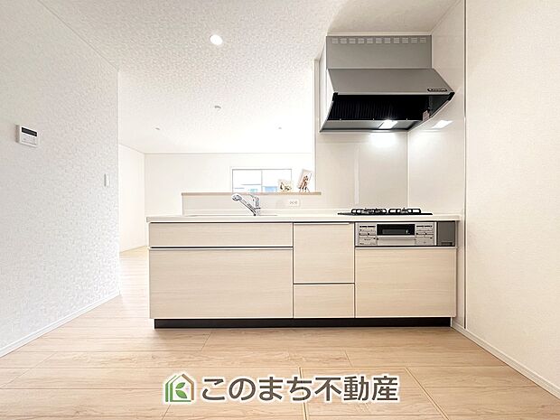 人気の対面式キッチン☆料理をしながらご家族とコミュニケーションが取れます♪