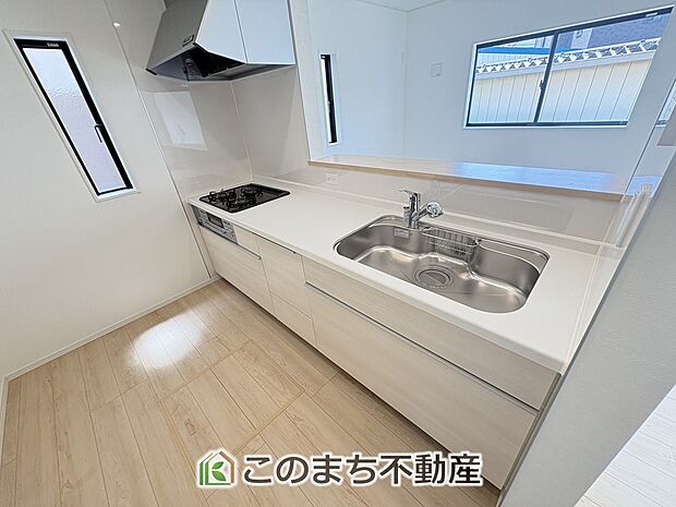 人気の対面式キッチン☆料理をしながらご家族とコミュニケーションが取れます♪