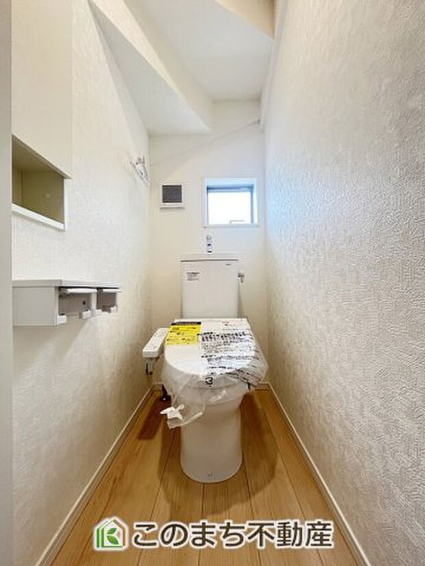 【トイレ】いつも綺麗に清潔に！シャワー付きトイレです♪ 