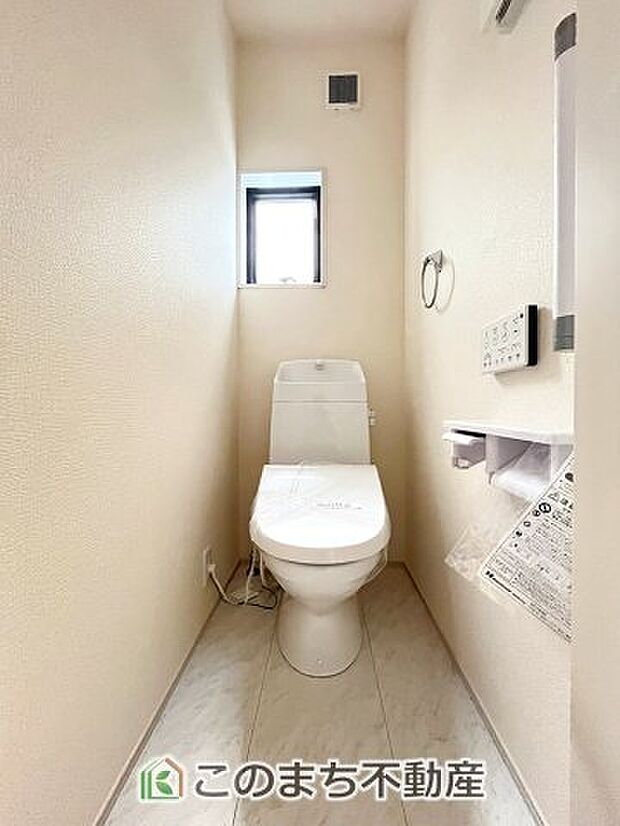 【トイレ】いつも綺麗に清潔に!シャワー付きトイレです♪