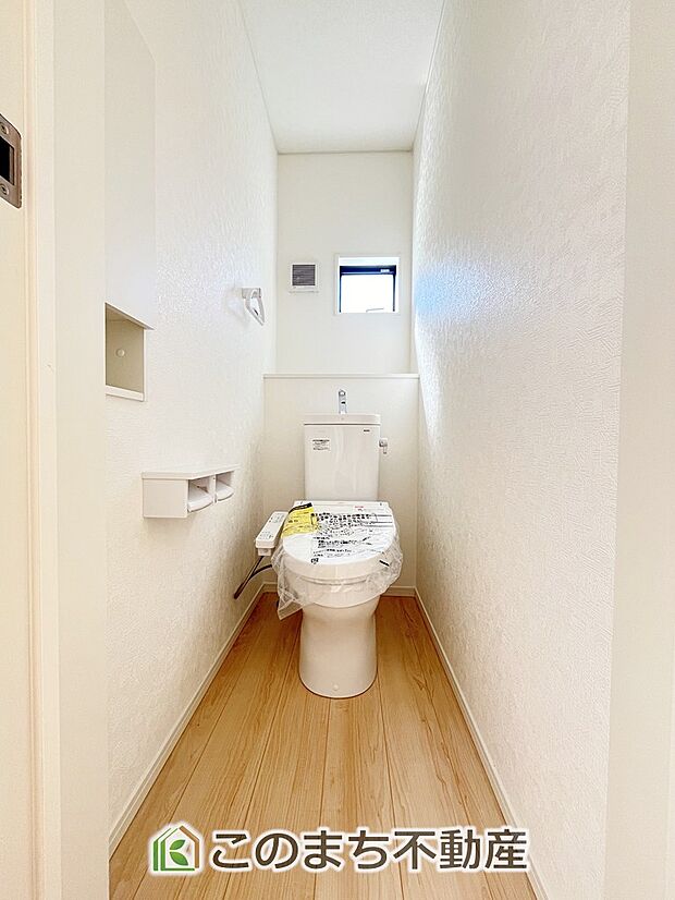 【トイレ】いつも綺麗に清潔に！シャワー付きトイレです♪ 