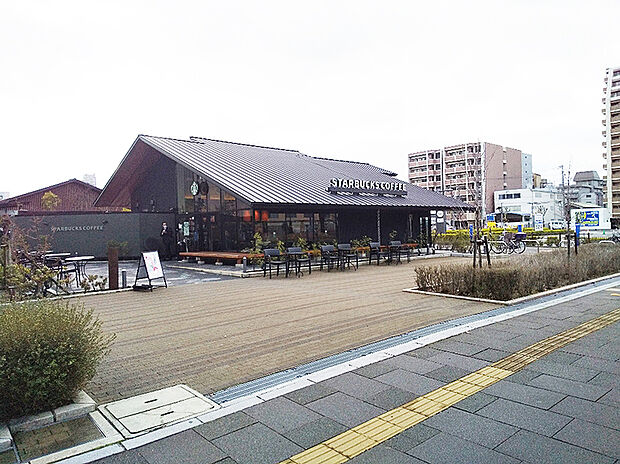スターバックスコーヒー(約320m)