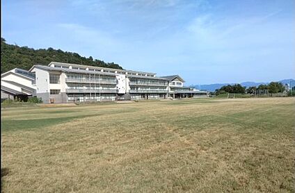 東近江市立箕作小学校 徒歩1189m
