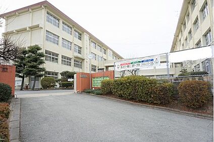 福岡市立梅林中学校 1501m