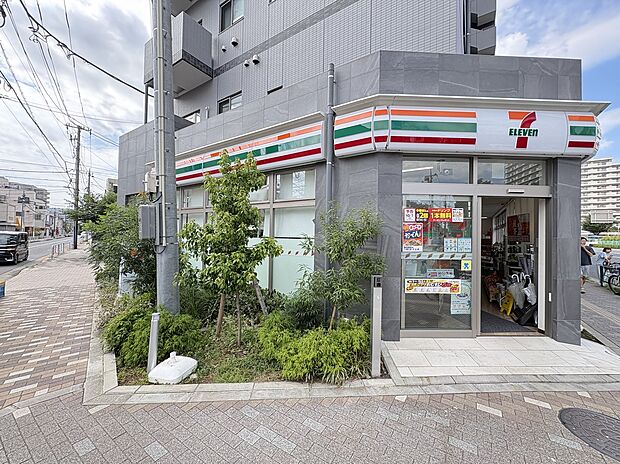 セブンイレブン江東南砂4丁目店（約120m）