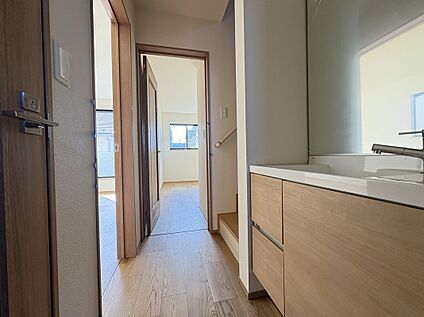 寝室フロアの手洗い