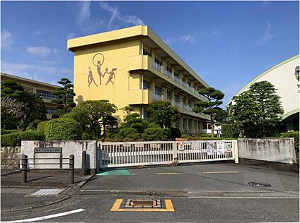 長泉町立長泉小学校 1,190m～1,210m(徒歩 約15分～16分)