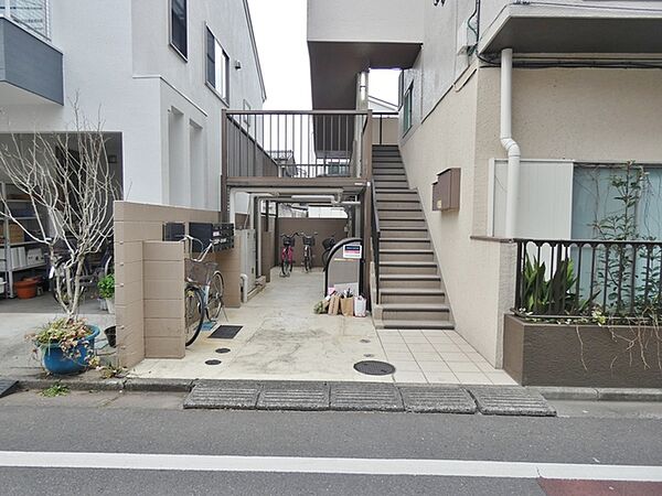 建物エントランス