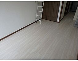 フロンティアIII E棟 2階1Kのリビング/ダイニング