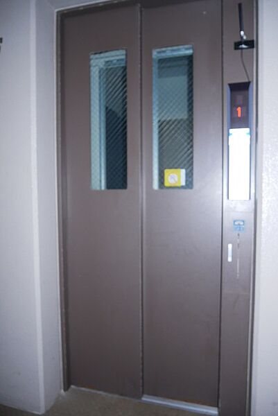 画像27:エレベーター完備
