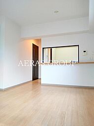 クール・ドゥ・サンセール 1階2LDKのリビング/ダイニング