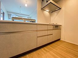 ロイヤルパークス品川 11階2LDKのリビング/ダイニング