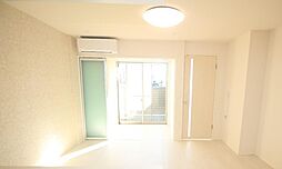 エターナル 1階1LDKのリビング/ダイニング