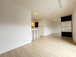 カーサ　デル　ソーレ 1階2LDKのリビング/ダイニング