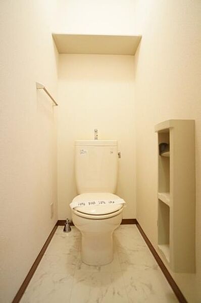 画像7:【トイレ】あると便利です！温水洗浄便座付いてます☆