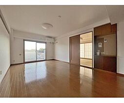 ビラ園生 706 7階3LDKのリビング/ダイニング