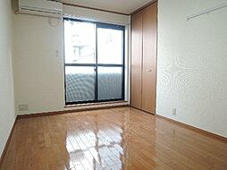 グリーンフィールズ 2階1Kのリビング/ダイニング