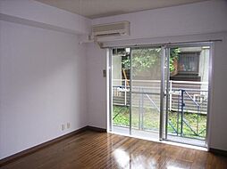 マメゾン 1階1Kのリビング/ダイニング