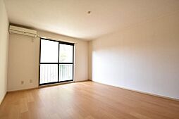 グリューネバルト 1階1Kのリビング/ダイニング