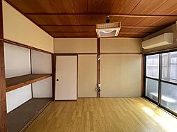 居間
