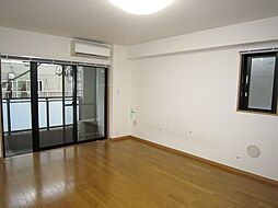 アクシス若松町 301 3階1Kのリビング/ダイニング