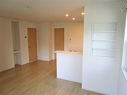 Rose of Sharon 102 1階1LDKのリビング/ダイニング