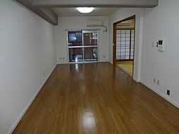 居間