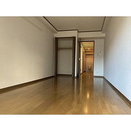 シャトルセンター南_内装_2