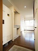 玄関から見たお部屋です☆