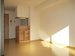 ノーベルパーク15 1階1LDKのリビング/ダイニング