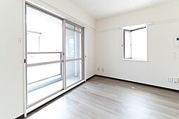 PLENDY与野 1階1Kのリビング/ダイニング