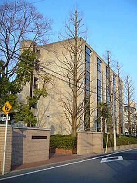 画像24:大阪芸術大学短期大学部図書館 733m