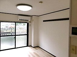 エルム高幡Ａ 1階ワンルームのリビング/ダイニング