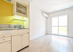 コンフォート長津田 2階ワンルームのリビング/ダイニング