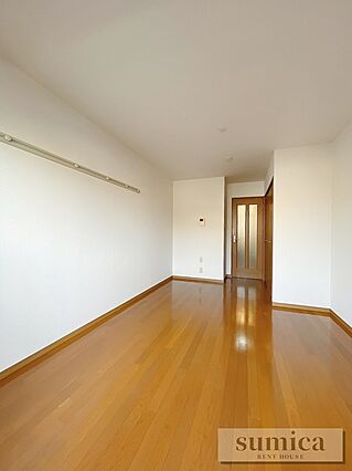 カサリラ_内装_0