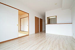 阪急千里線 南千里駅 徒歩15分の賃貸マンション 5階2SLDKのリビング/ダイニング