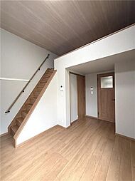 小田急小田原線 町田駅 バス14分 根岸下車 徒歩1分の賃貸アパート 2階1Kのリビング/ダイニング