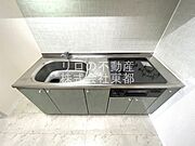 お料理好きにはオススメのグリル付3口システムキッチン設置済♪