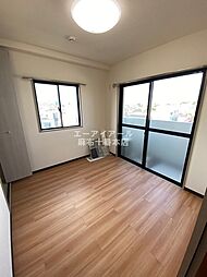 ワールドパレス目黒本町 5階2Kのリビング/ダイニング