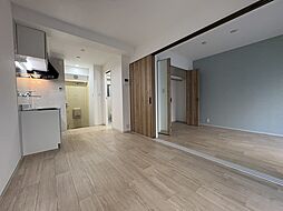 ハイネス成輪 1階1LDKのリビング/ダイニング