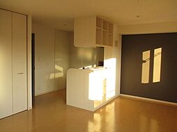 ピア A棟 2階1LDKのリビング/ダイニング