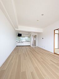 プレスト・コート壱番館 7階3LDKのリビング/ダイニング