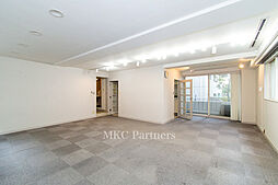 ヒルズ西原 1階2LDKのリビング/ダイニング