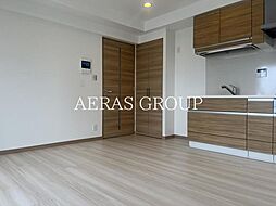 エストゥルース東高円寺 802 8階2LDKのリビング/ダイニング