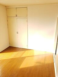 オックスフォードタウン 2階1Kのリビング/ダイニング