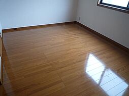 シャトル 2階1Kのリビング/ダイニング