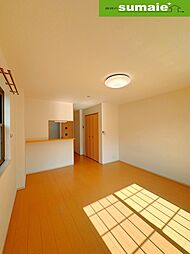 ビーネII 1階ワンルームのリビング/ダイニング